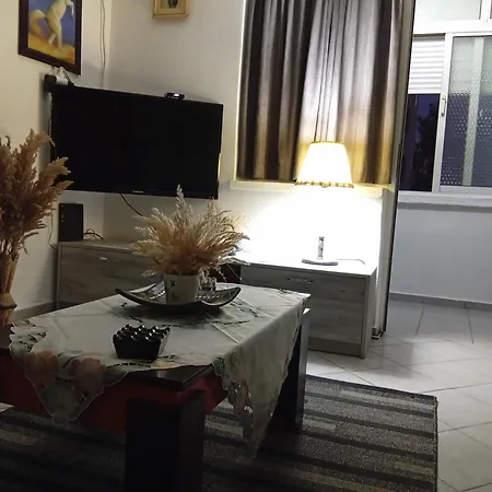 Too Cozzy Flat * טיראנה