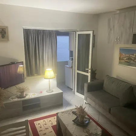 Too Cozzy Flat Lägenhet Tirana