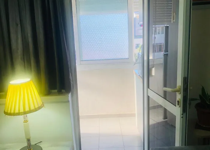 Too Cozzy Flat 公寓 地拉那